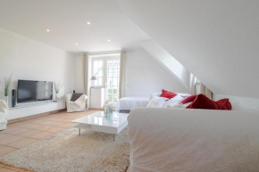 Meerbusch Apartments - 3 Room Apartment with Balcony - 20 Min Messe DUS
